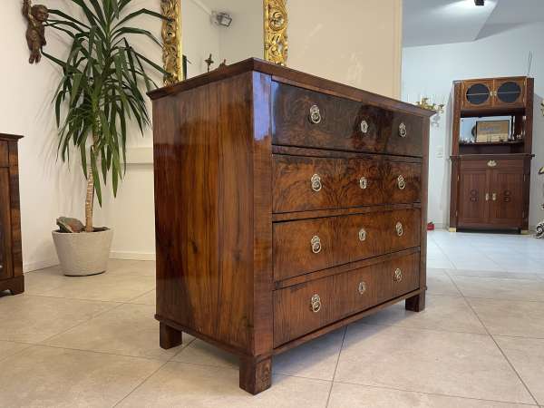 Sale Restaurierte Biedermeier Kommode Nussholz B1991