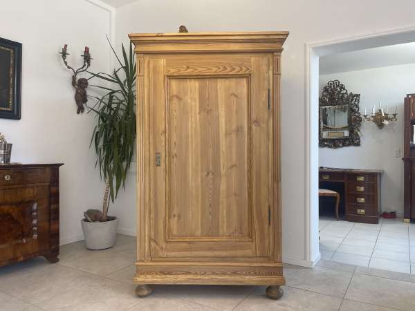 1 türiger Biedermeier Bauernschrank Naturholzschrank A4565